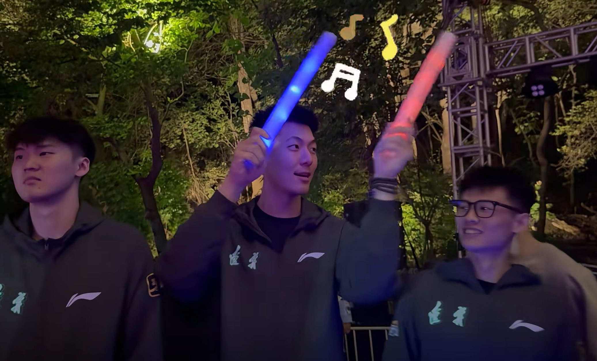 至于李晓旭, 外加当地的