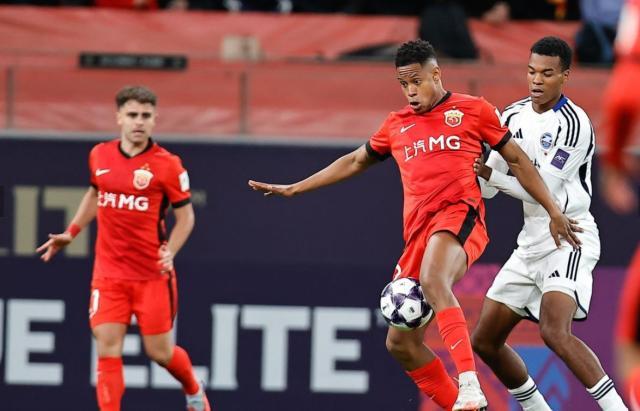 町田队的成, 门造成傅欢